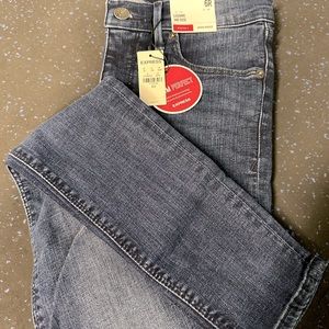 EXPRESS 6R jeans, NWT. Mid-Rise legging
